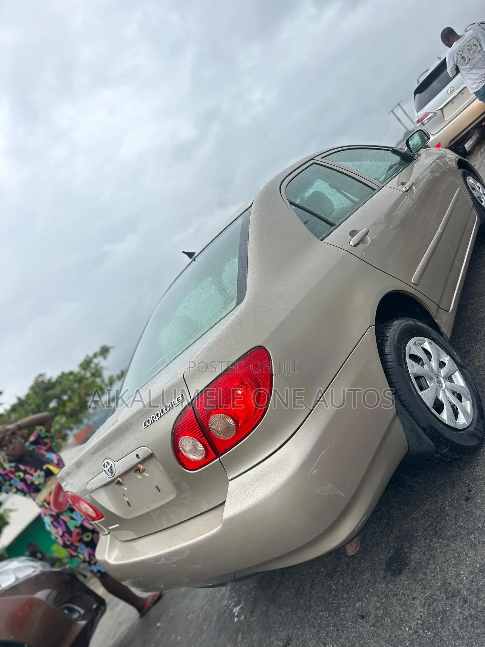 Toyota Corolla LE 2007 Gold