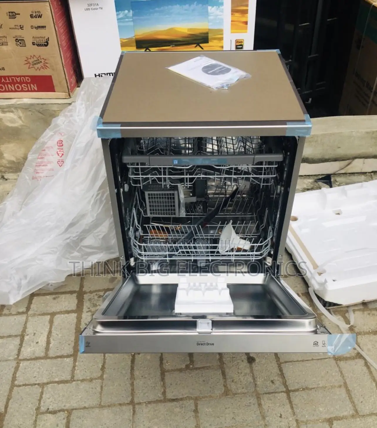 LG QuadWash Free-Standing Dishwasher - Platinum Silver