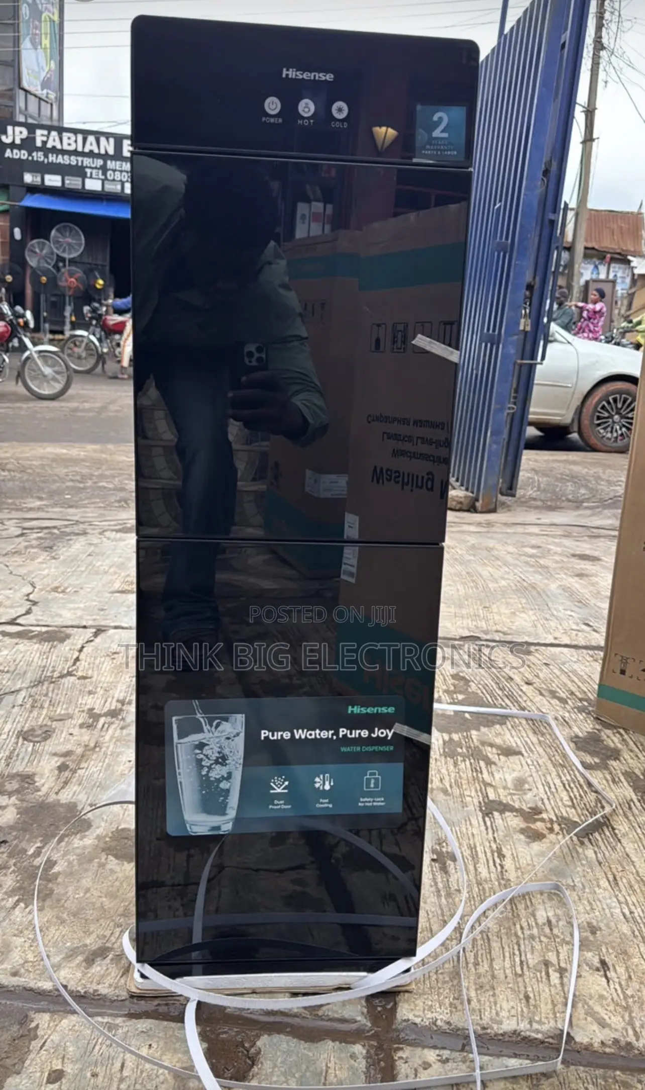 Hisense Bottom Load Water Dispenser With Black Glass Finish