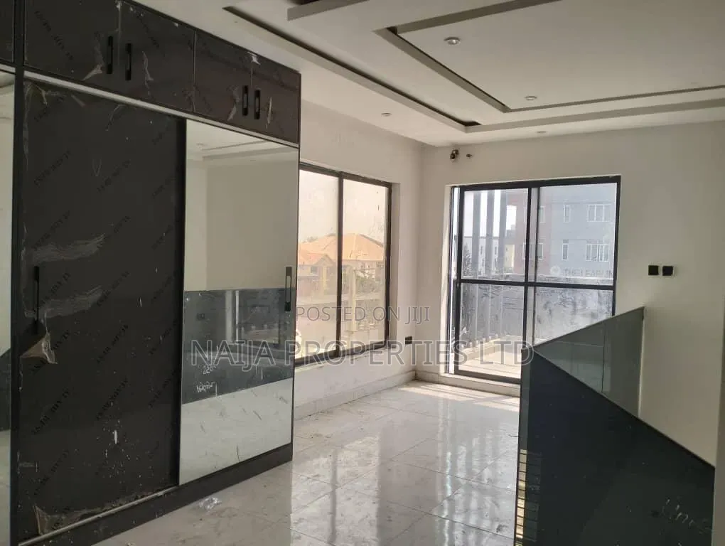 2units of 5 Bedroom Duplex With Bq at Lekki Phase 1 Right for Rent