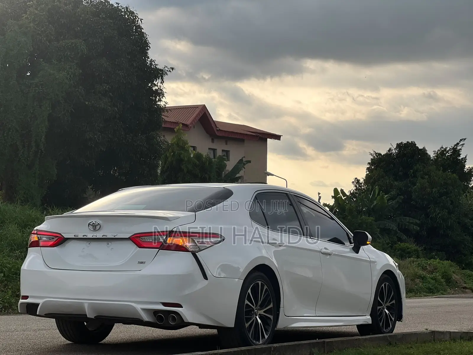 Toyota Camry 2018 White