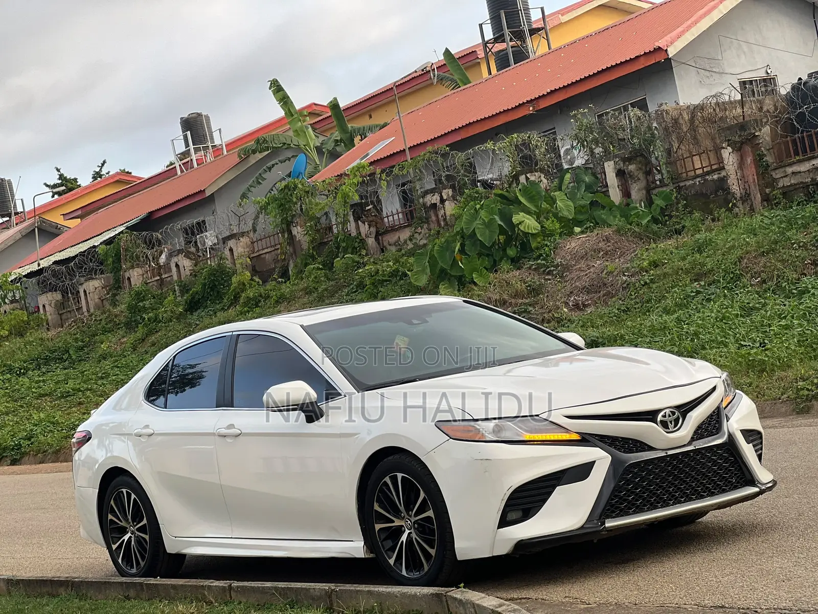 Toyota Camry 2018 White