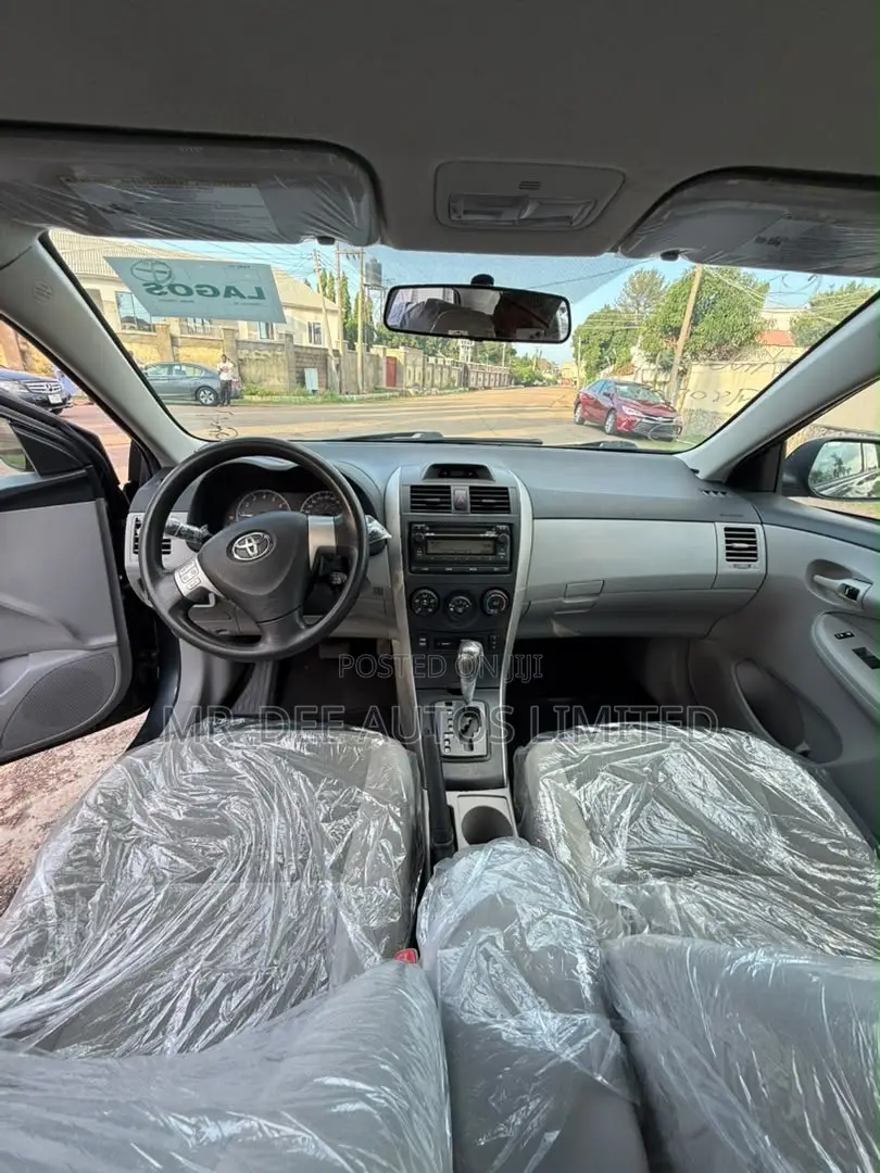 Toyota Corolla 2012 Gray