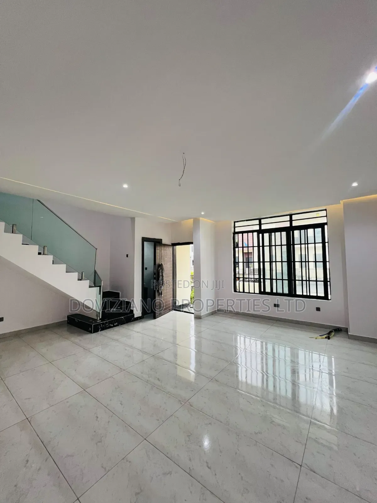 5bdrm Duplex in Sangotedo for rent
