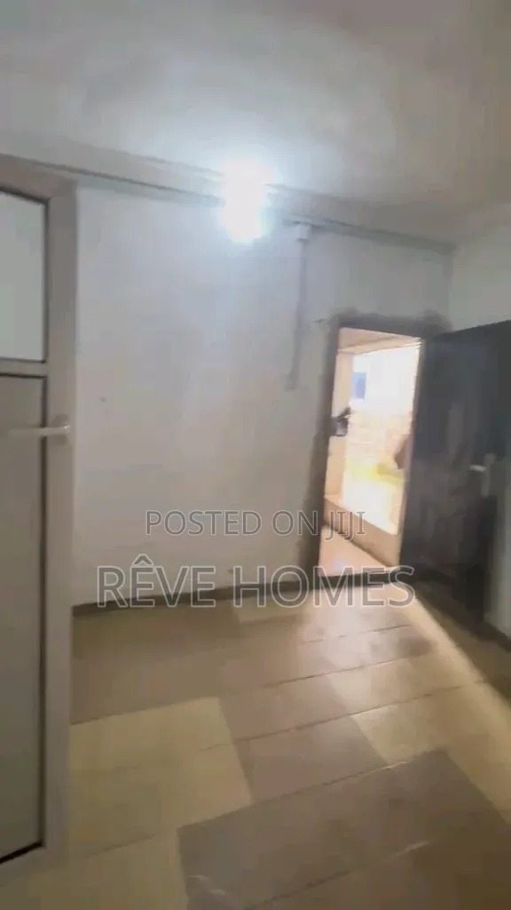 Studio Apartment in Soluyi for rent