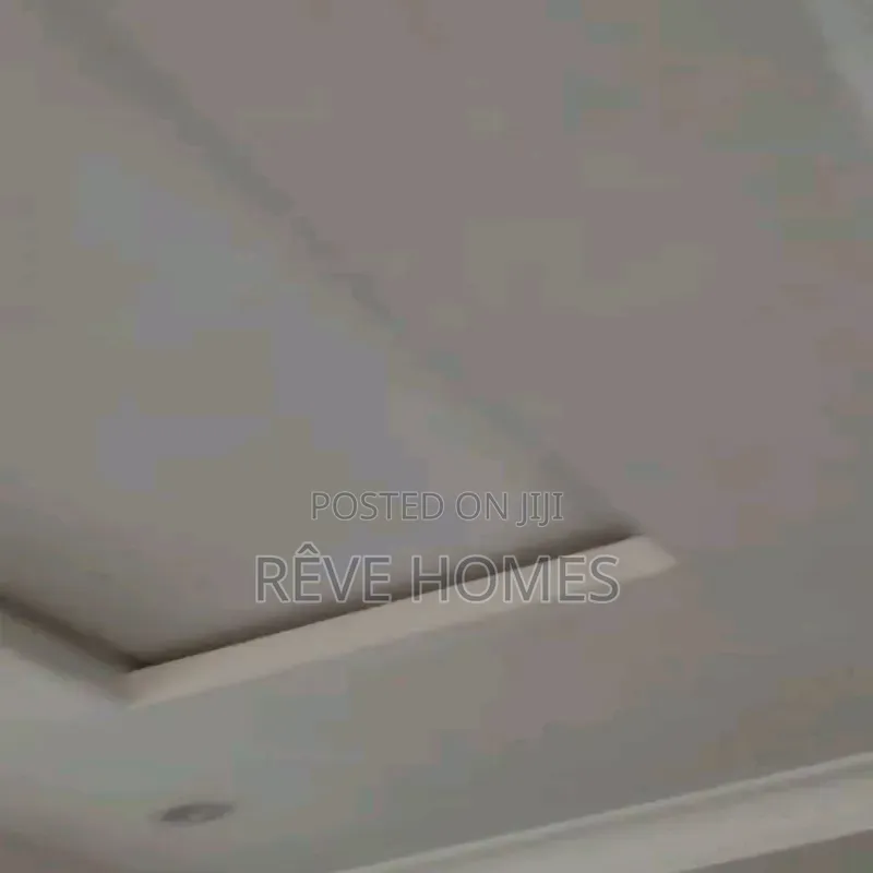2bdrm Block of Flats in Adekunle for rent