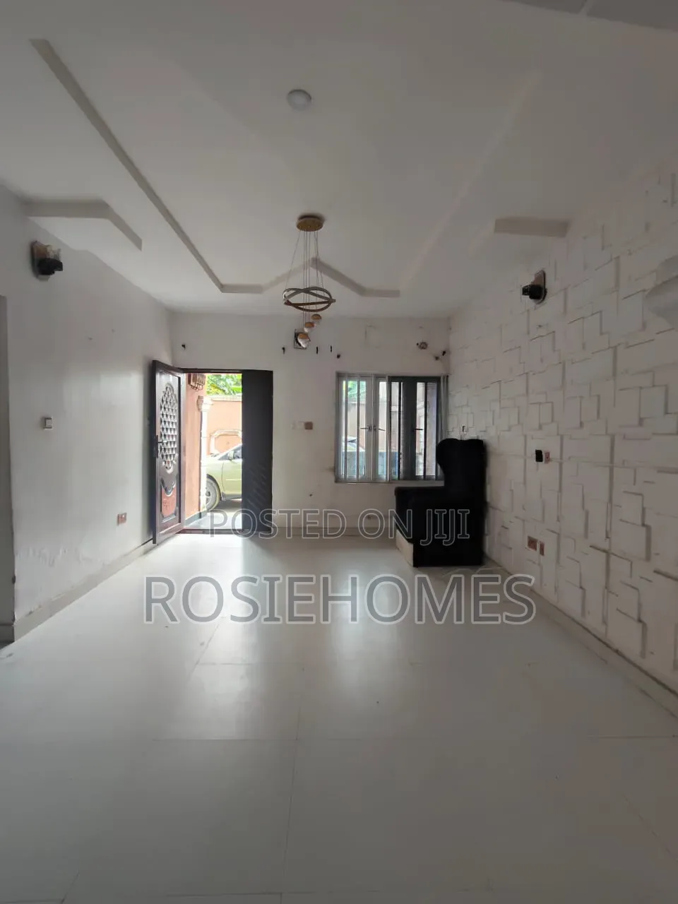 2bdrm Block of Flats in Igbojia Estate, Elemoro for rent
