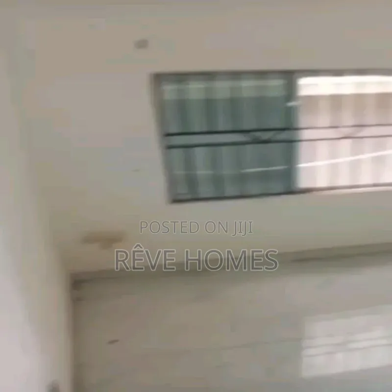 Mini Flat in Adekunle for rent
