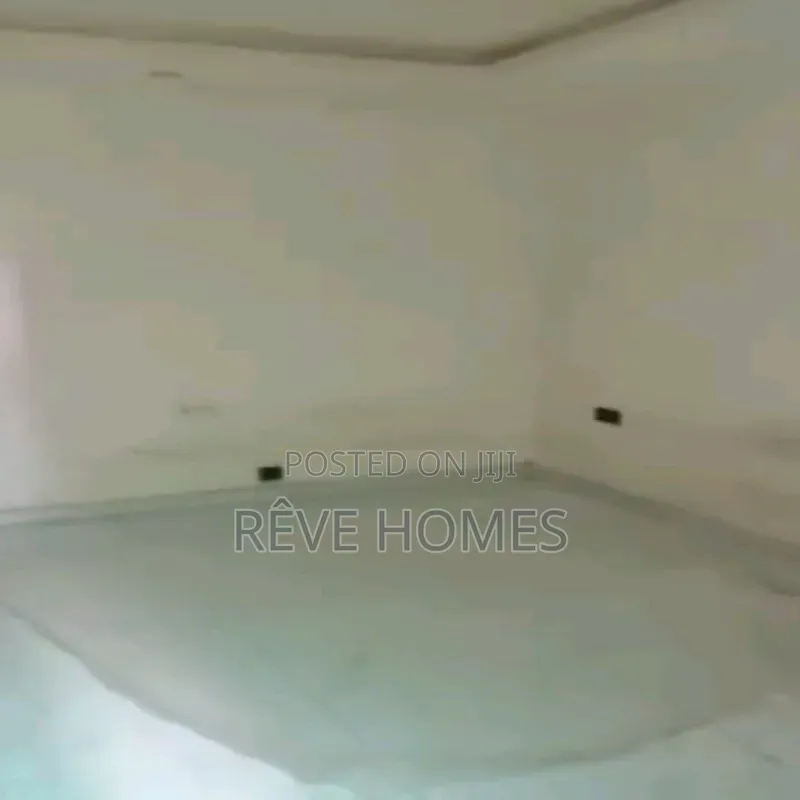 Mini Flat in Adekunle for rent