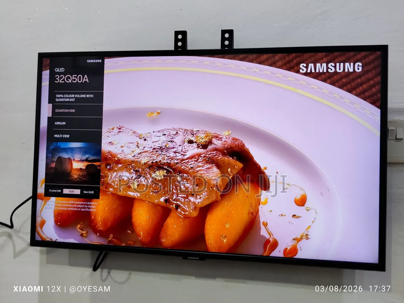 32" Inches Samsung Qled Sleek Smart TV