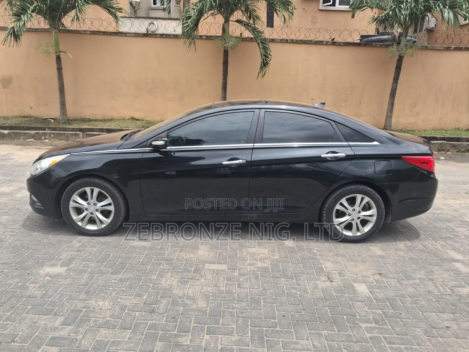 Hyundai Sonata 2013 Black