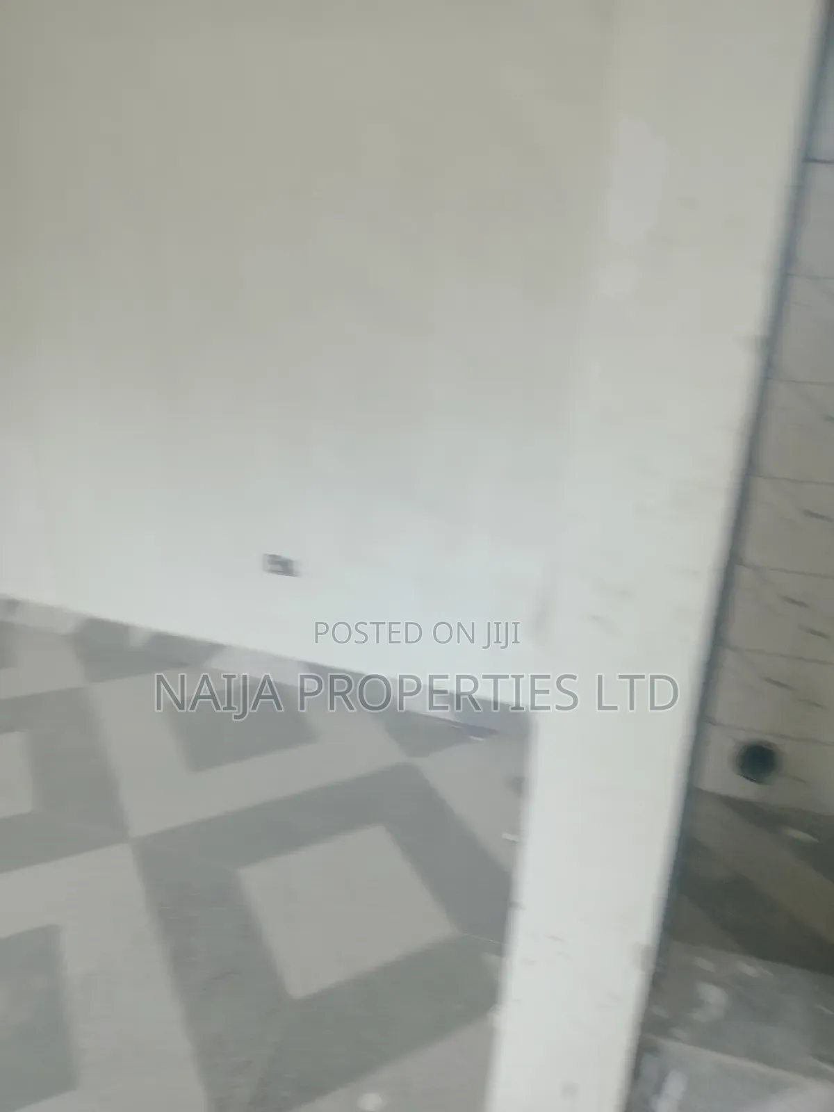 Shop Closed to the Express at MajeK, Sangotedo for Rent