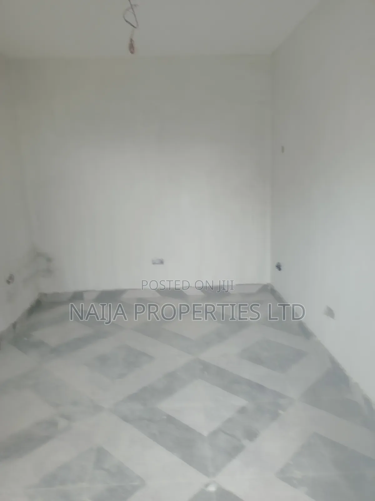 Shop Closed to the Express at MajeK, Sangotedo for Rent