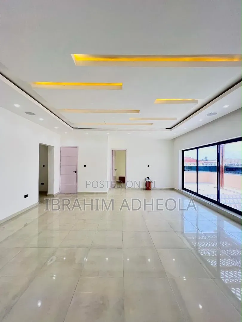 6bdrm Duplex in Lekki Phase1 for sale
