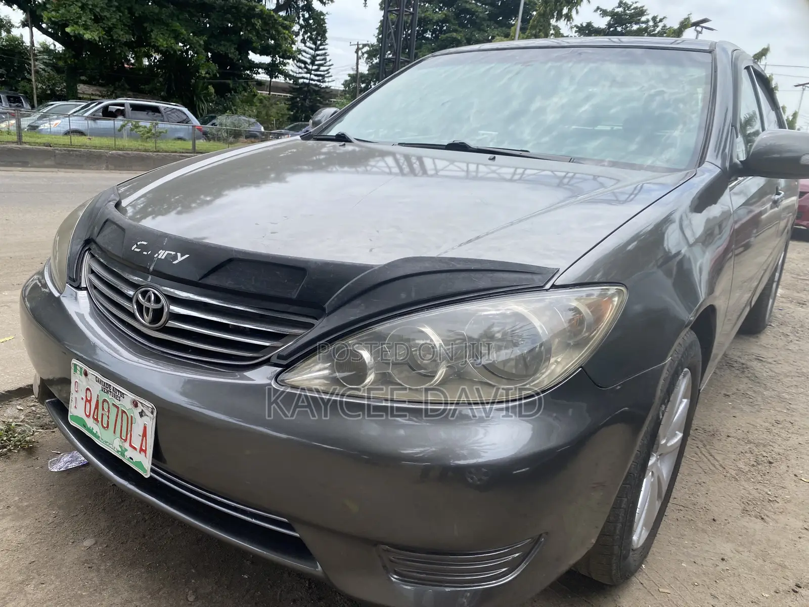Toyota Camry LE 4dr Sedan (2.4L 4cyl 5A) 2005 Gray