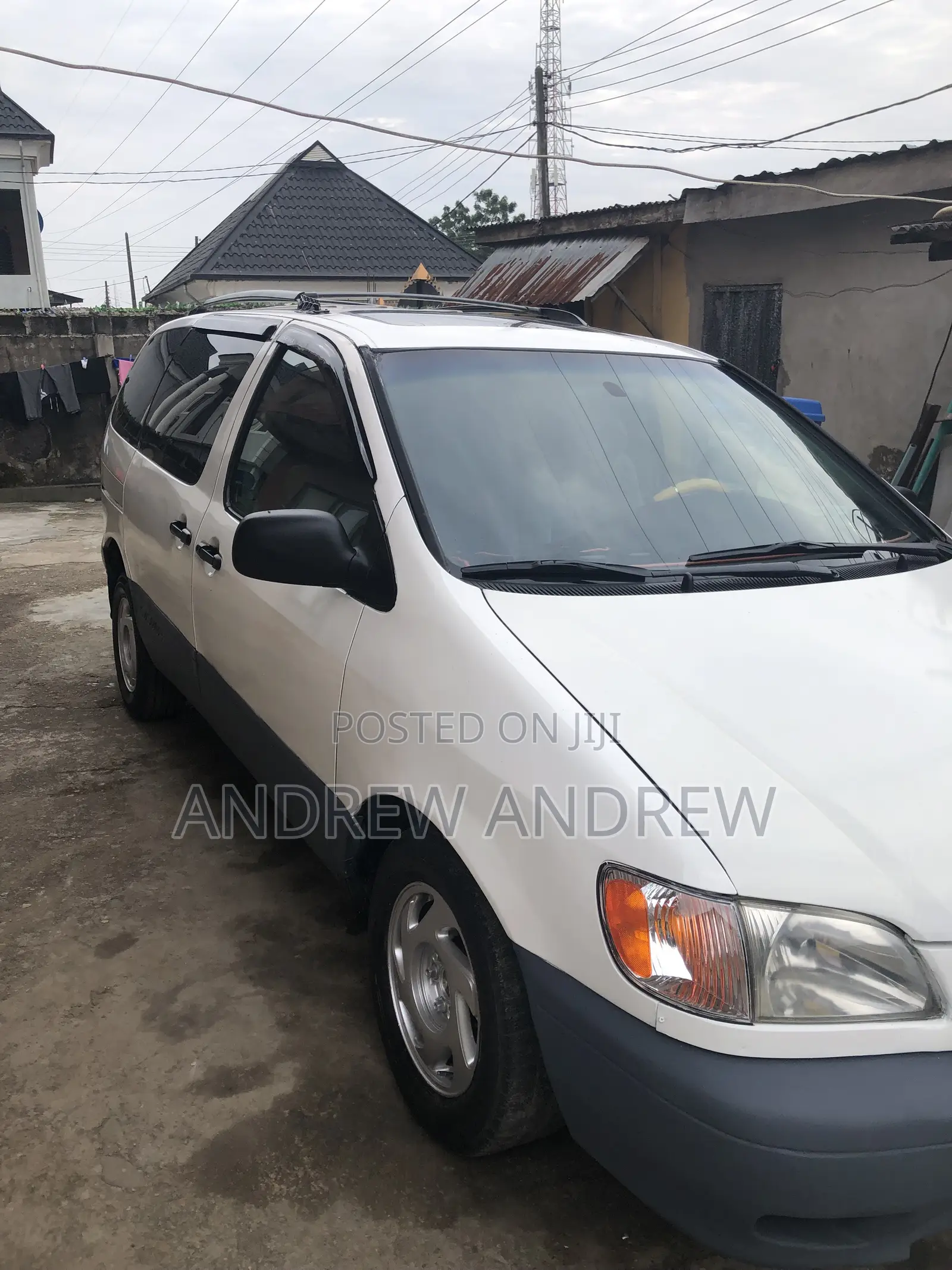 Toyota Sienna 2002 White