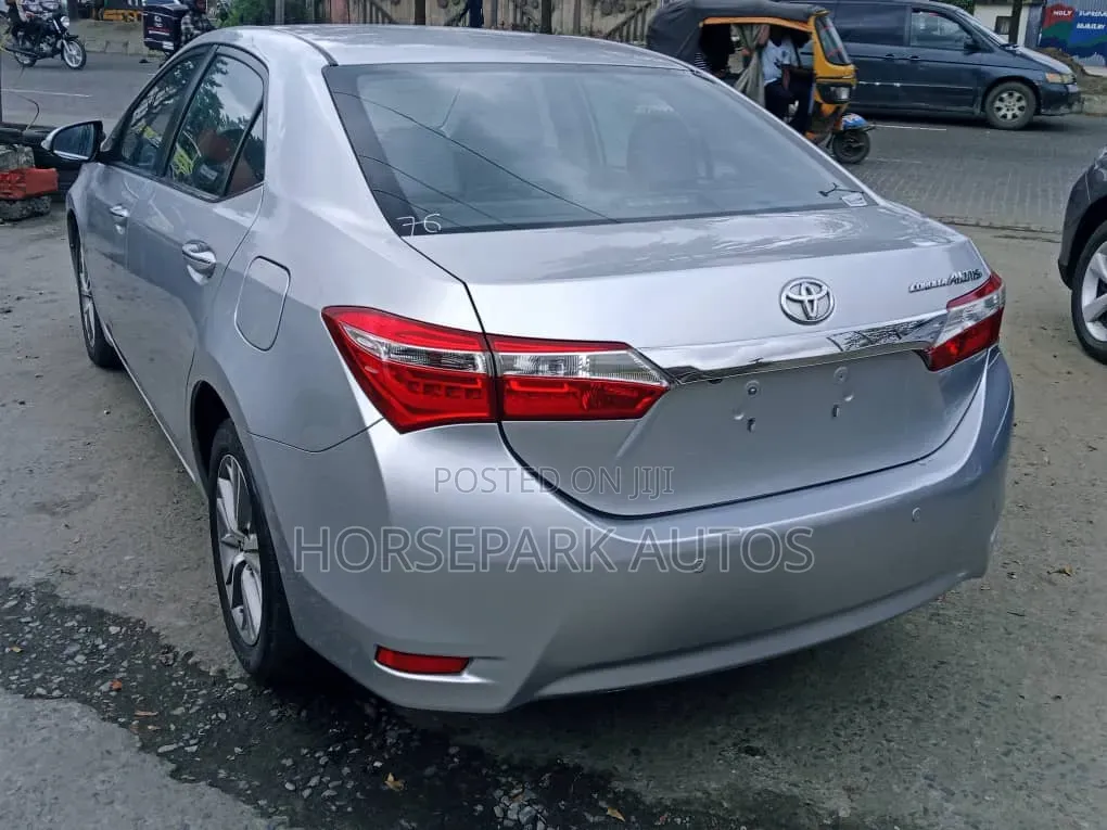 Toyota Corolla 2016 Silver