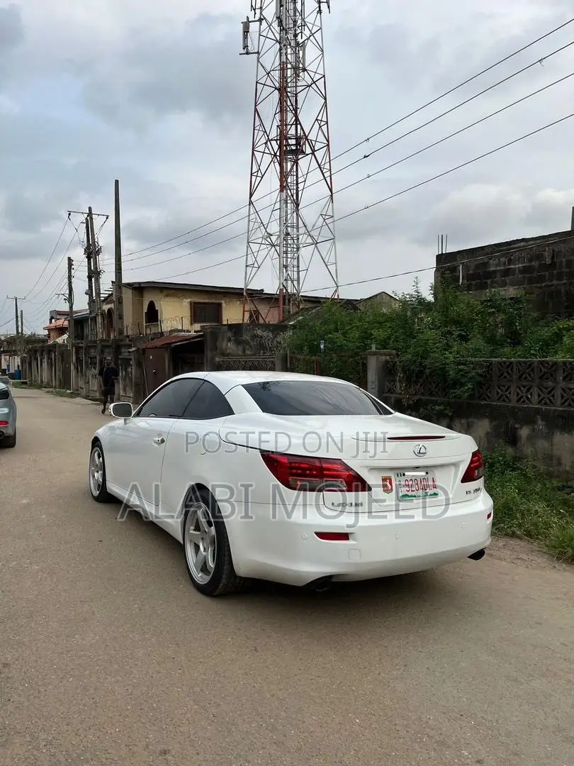 Lexus IS 350 C 2011 White