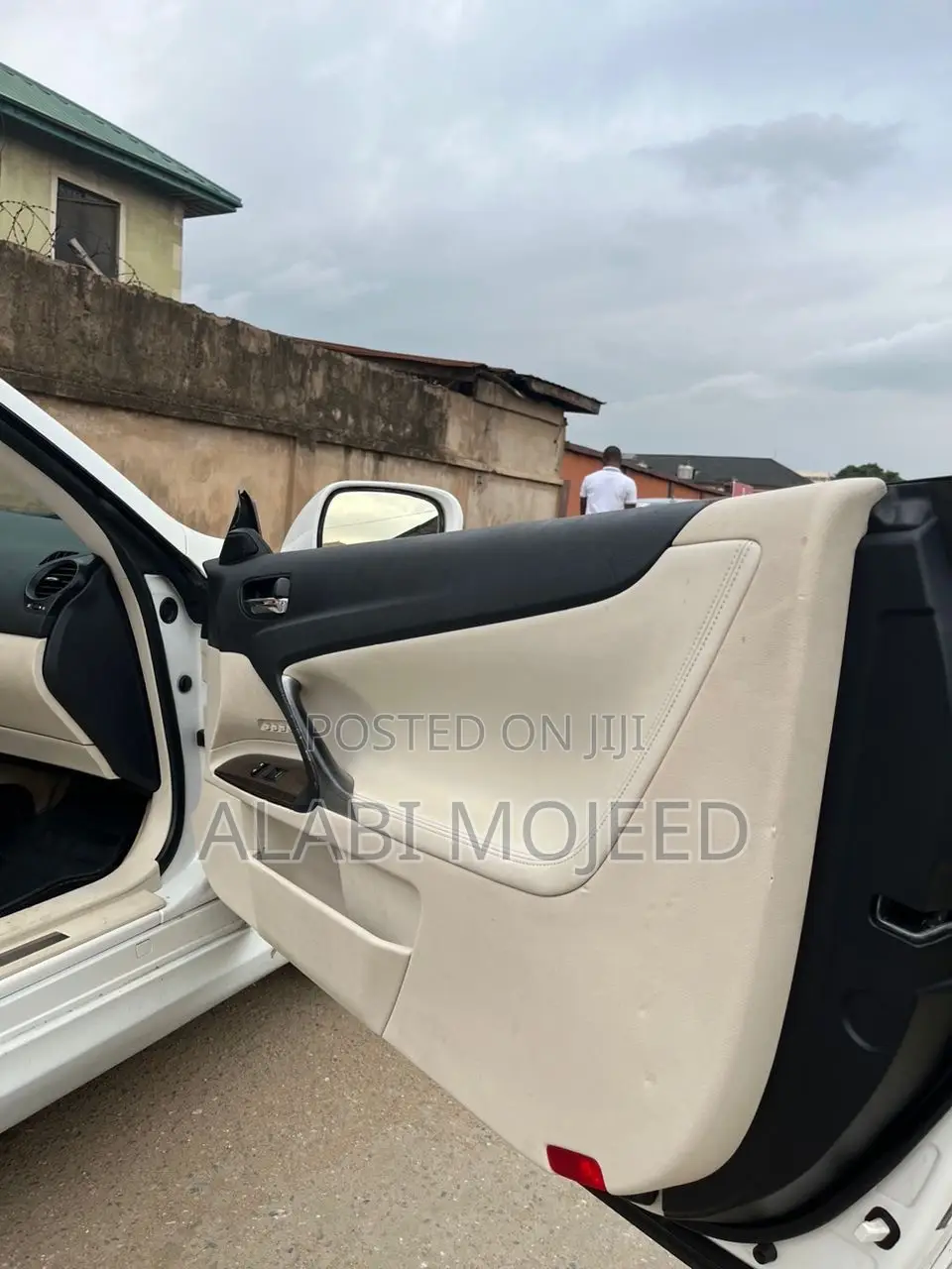 Lexus IS 350 C 2011 White