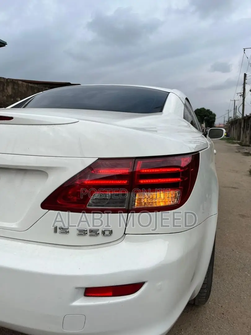 Lexus IS 350 C 2011 White