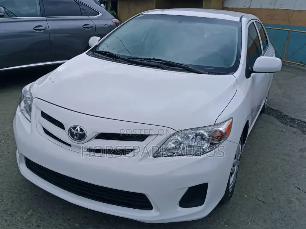 Toyota Corolla 2013 White