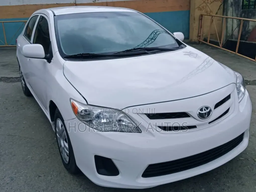 Toyota Corolla 2013 White