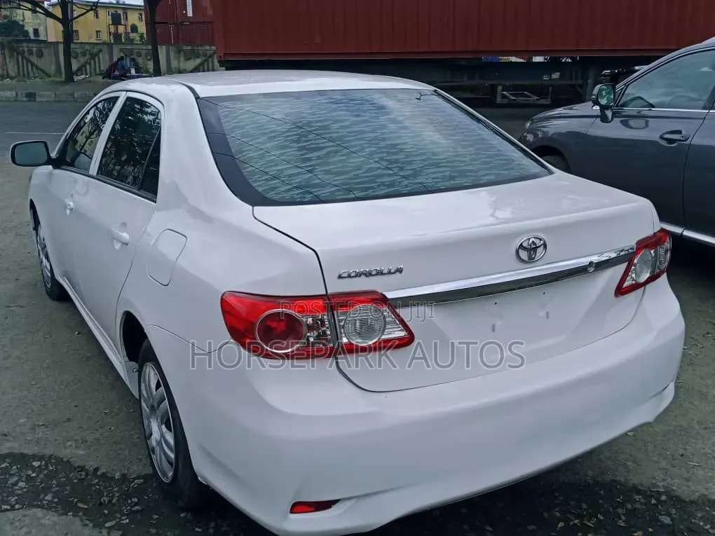 Toyota Corolla 2013 White