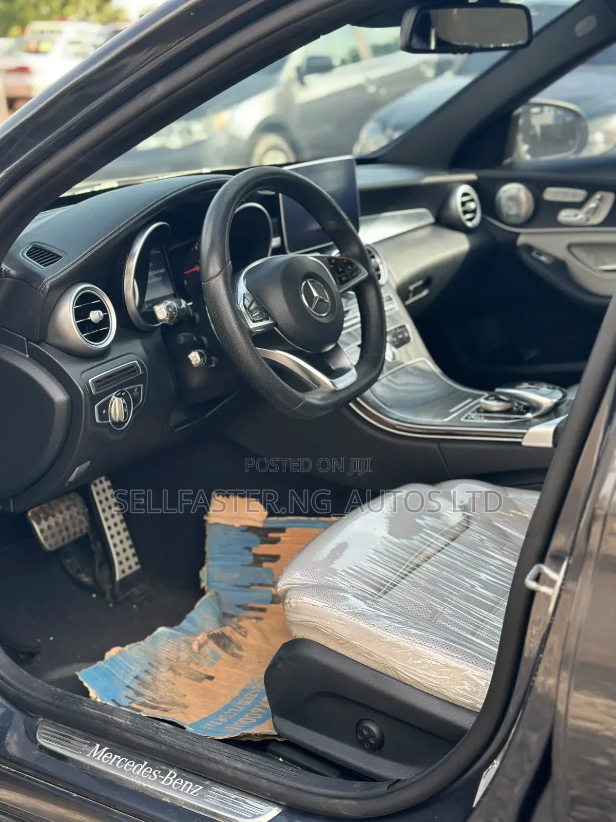 Mercedes-Benz C300 2016 Black