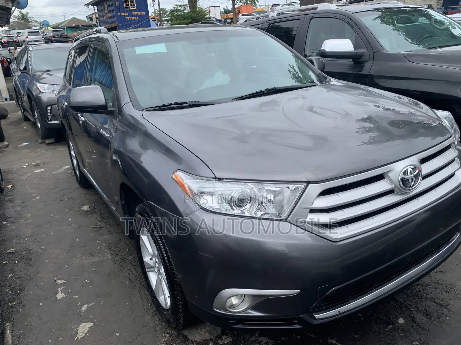 Toyota Highlander Limited 3.5l 4WD 2013 Gray