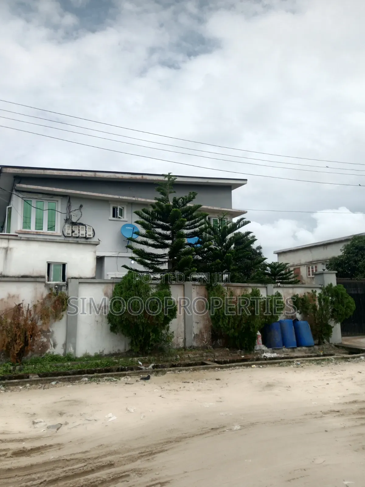 3bdrm Block of Flats in Ogunfayo, Awoyaya for rent