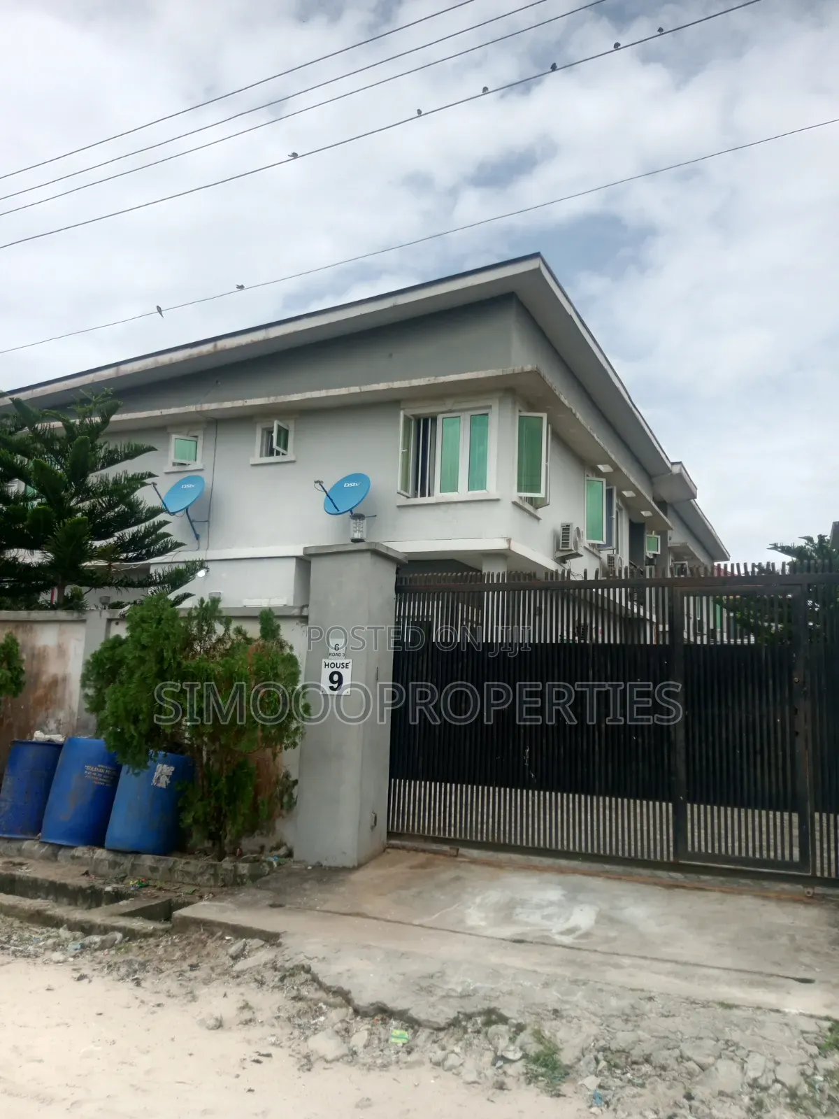 3bdrm Block of Flats in Ogunfayo, Awoyaya for rent