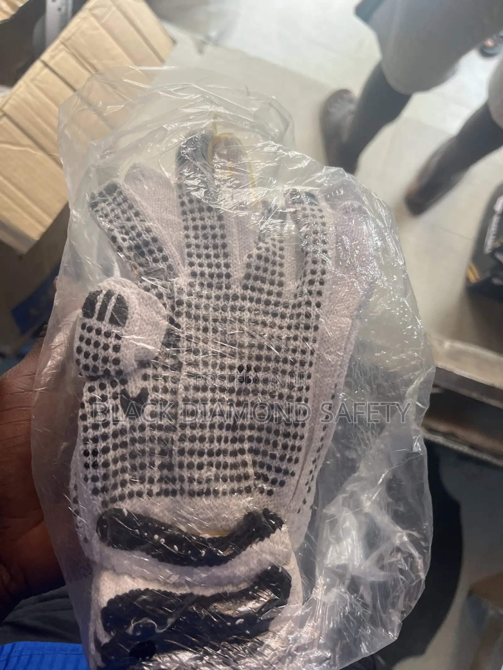 Dotted Cotton Gloves