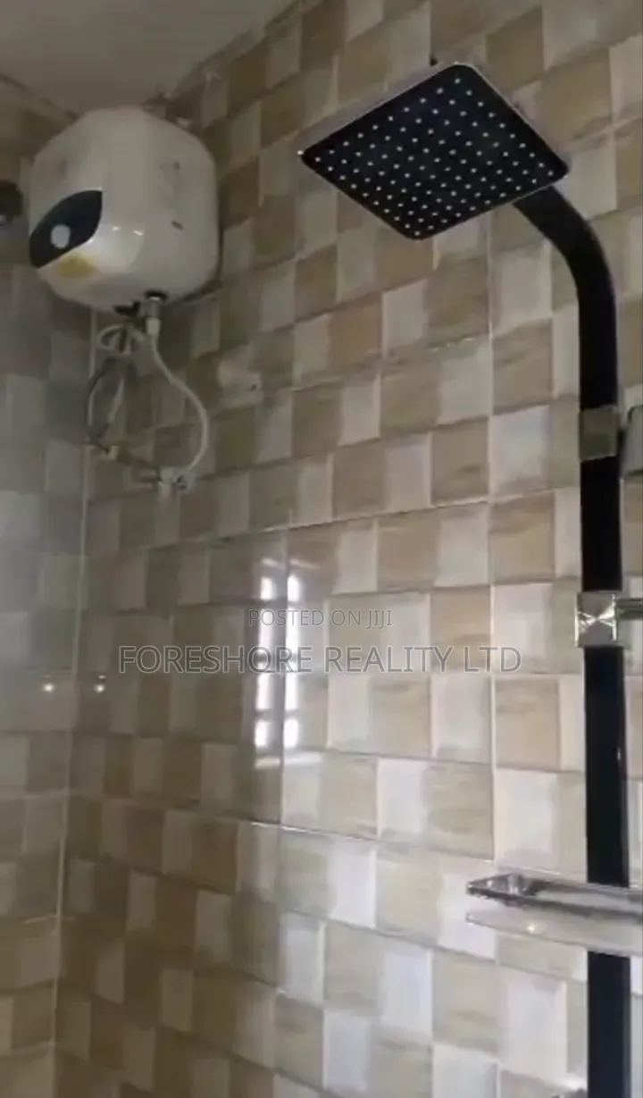 3bdrm Apartment in Agege, Agbotikuyo for rent
