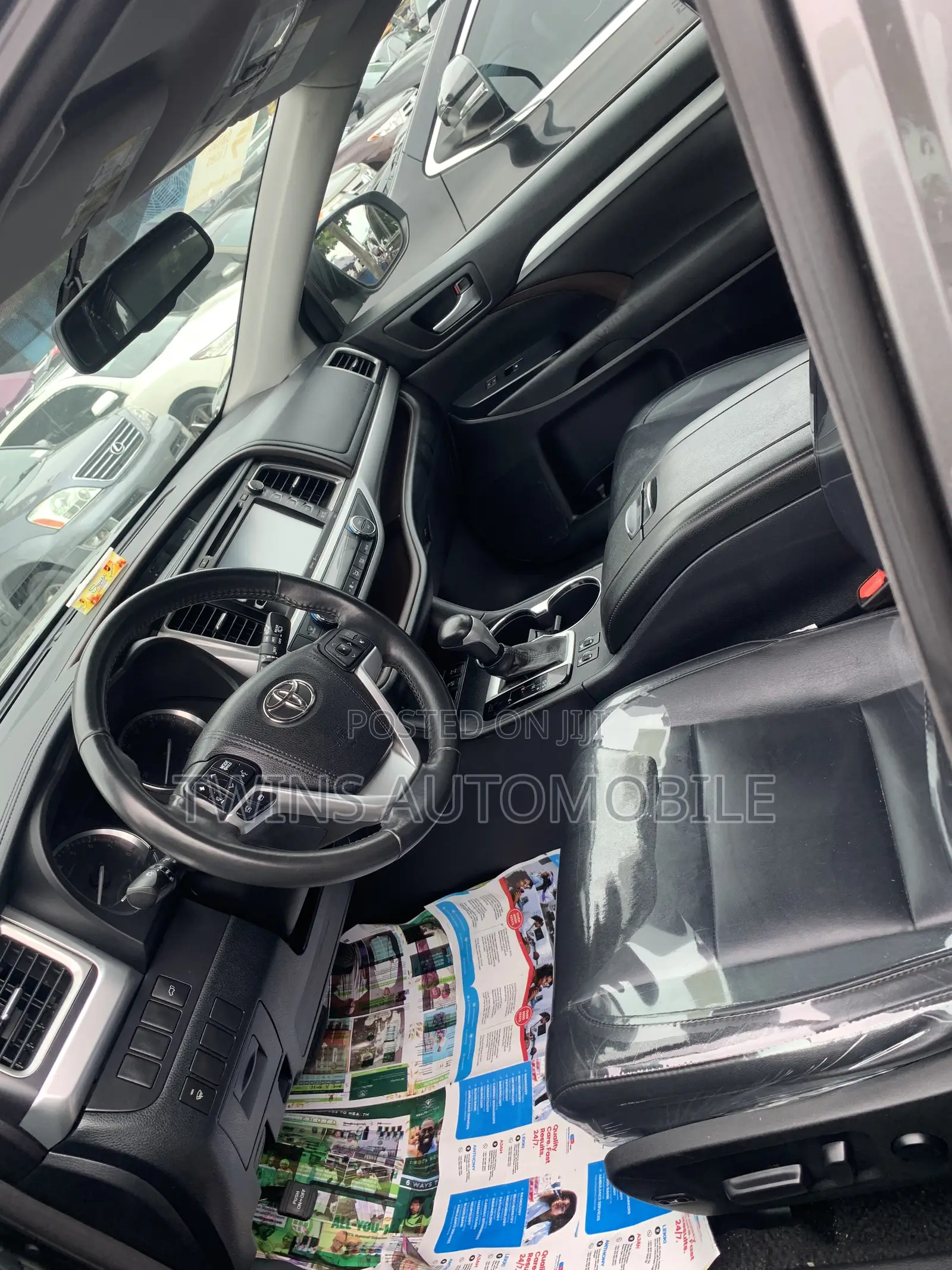 Toyota Highlander XLE 4dr SUV AWD (3.5L 6cyl 6A) 2015 Gray