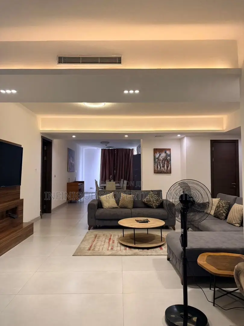 4bdrm Apartment in Victoria Island for rent