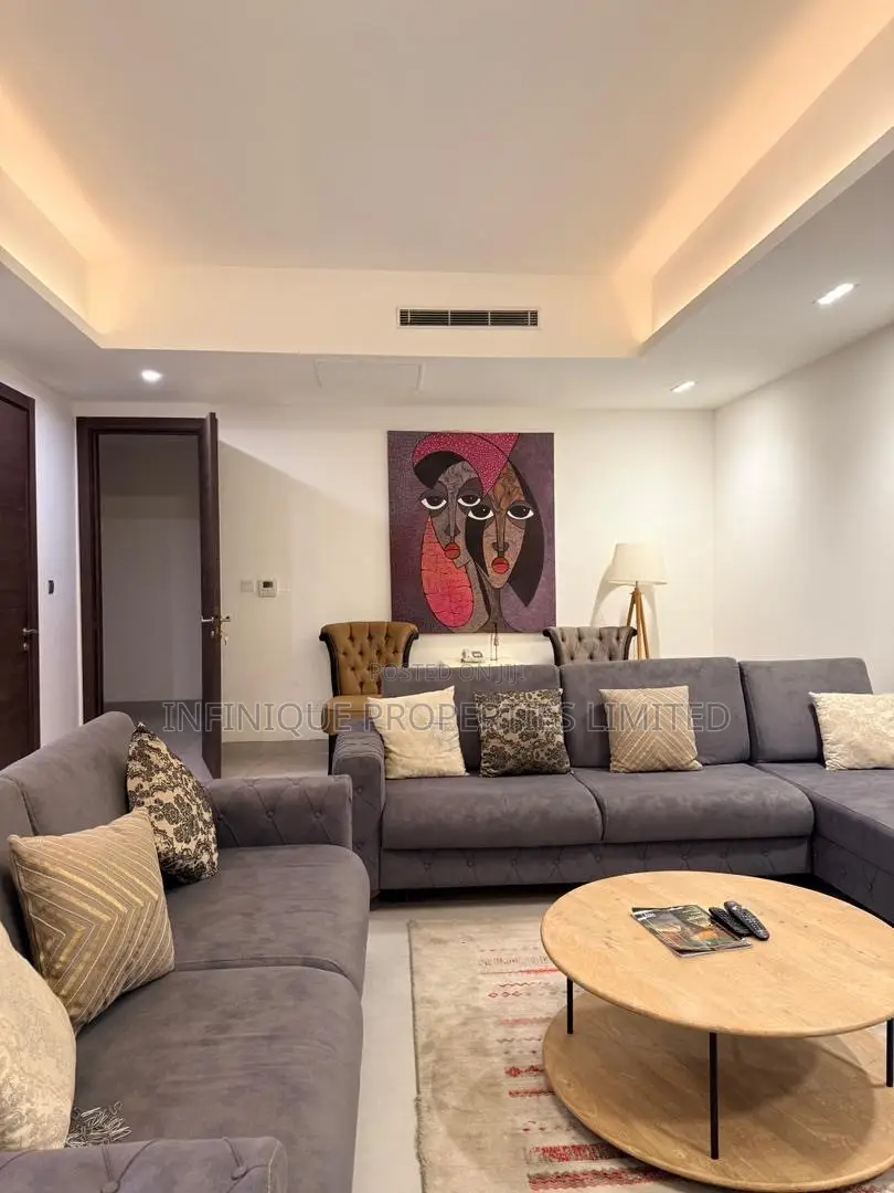 4bdrm Apartment in Victoria Island for rent