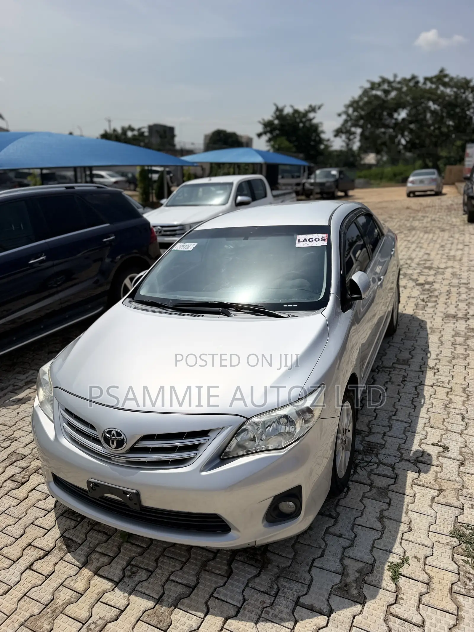 Toyota Corolla LE 4dr Sedan (1.8L 4cyl 4A) 2012 Silver