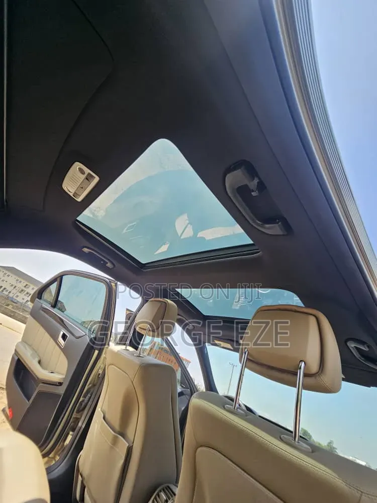 Mercedes-Benz E350 2012 Gold