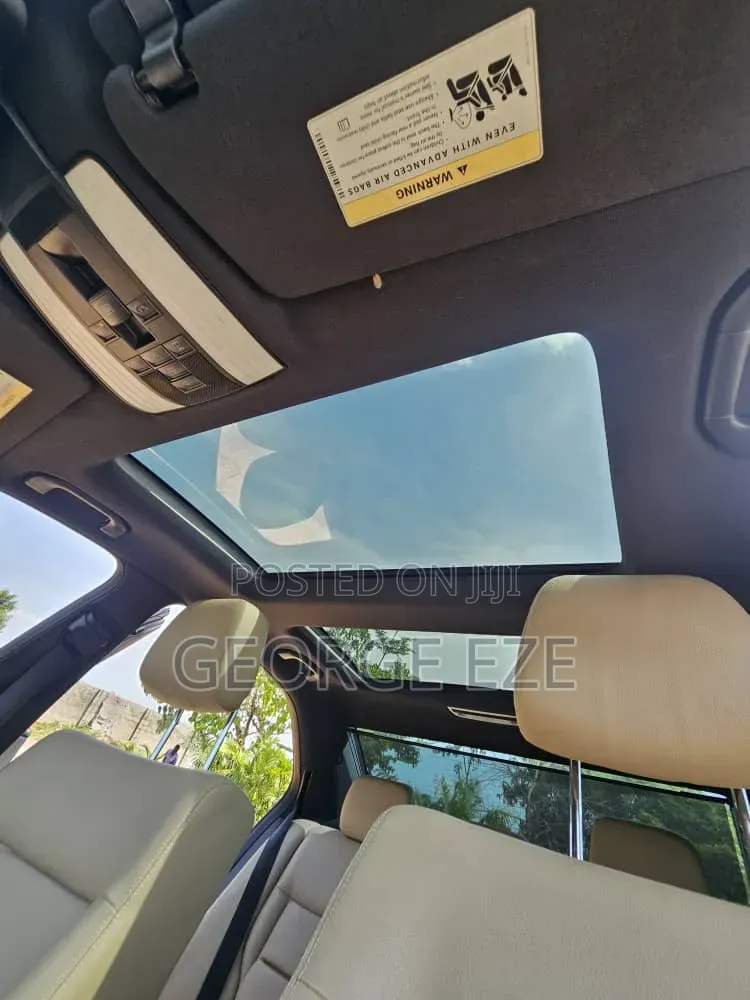 Mercedes-Benz E350 2012 Gold