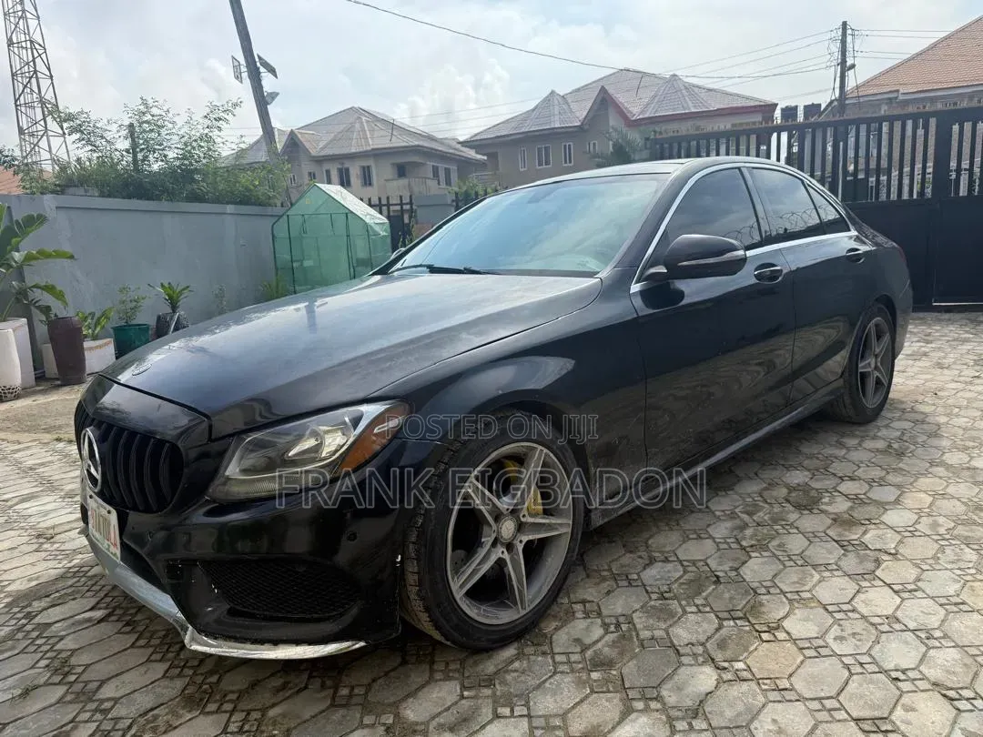 Mercedes-Benz C300 2015 Black