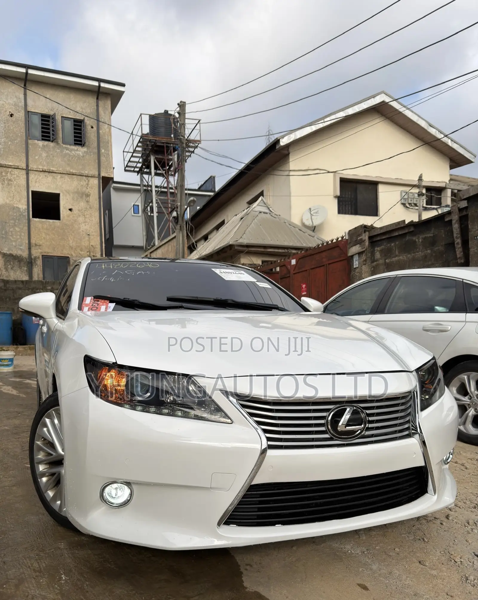 Lexus ES 350 FWD 2014 White