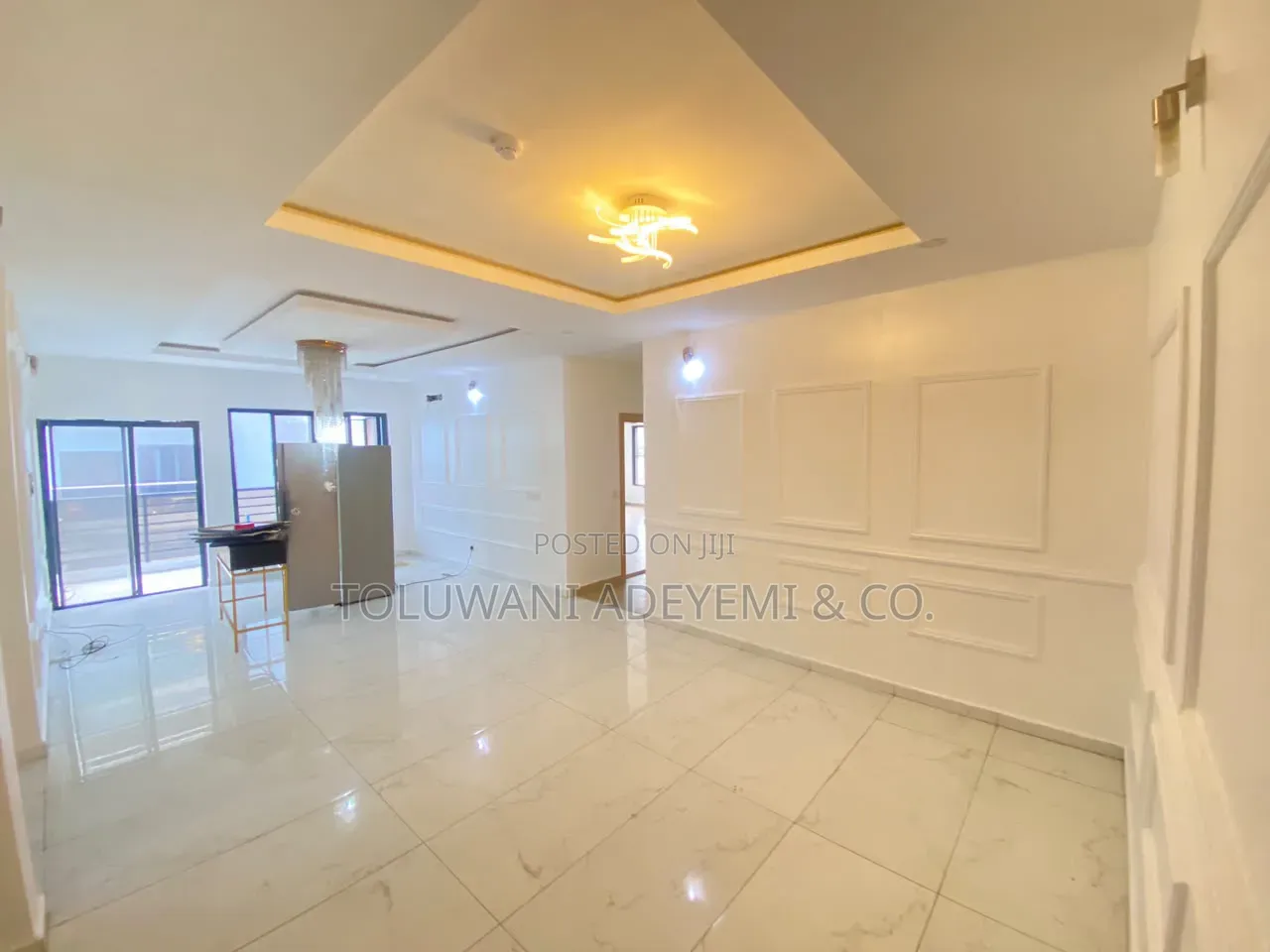 4bdrm Apartment in Banana Island Road, for rent