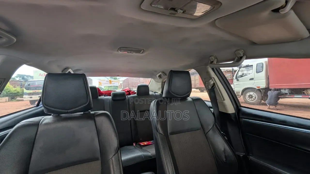 Toyota Corolla L 4dr Sedan (1.8L 4cyl 4A) 2014 Silver