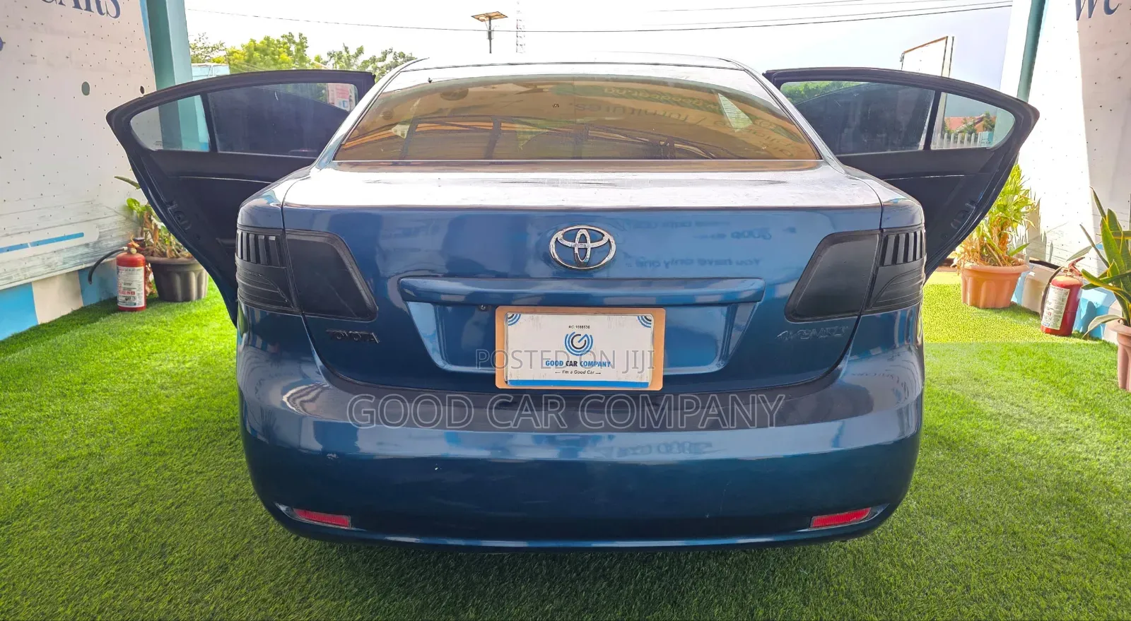 Toyota Avensis 2014 Blue