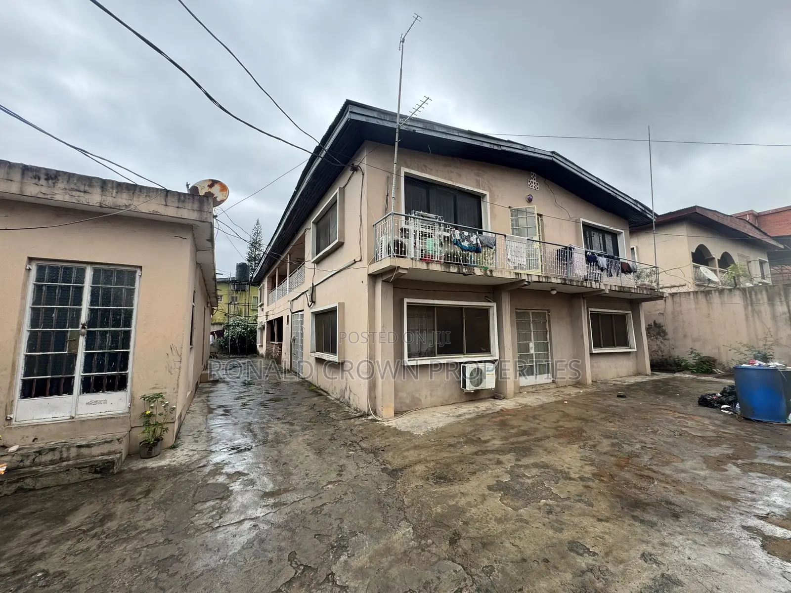 2bdrm Bungalow in Bye Pass Ilupeju for sale