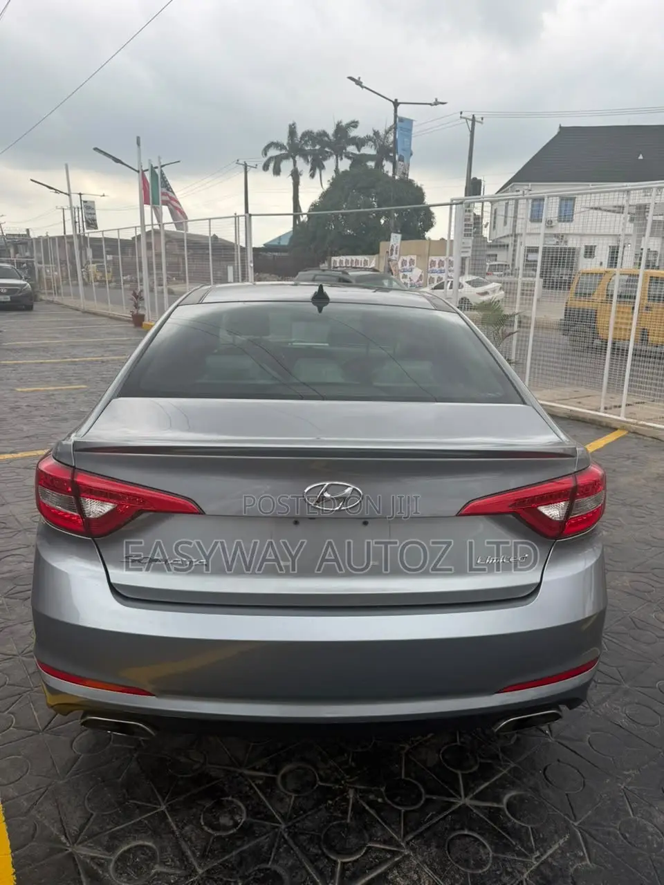 Hyundai Sonata Limited 4dr Sedan (2.4L 4cyl 6A) 2015 Gray