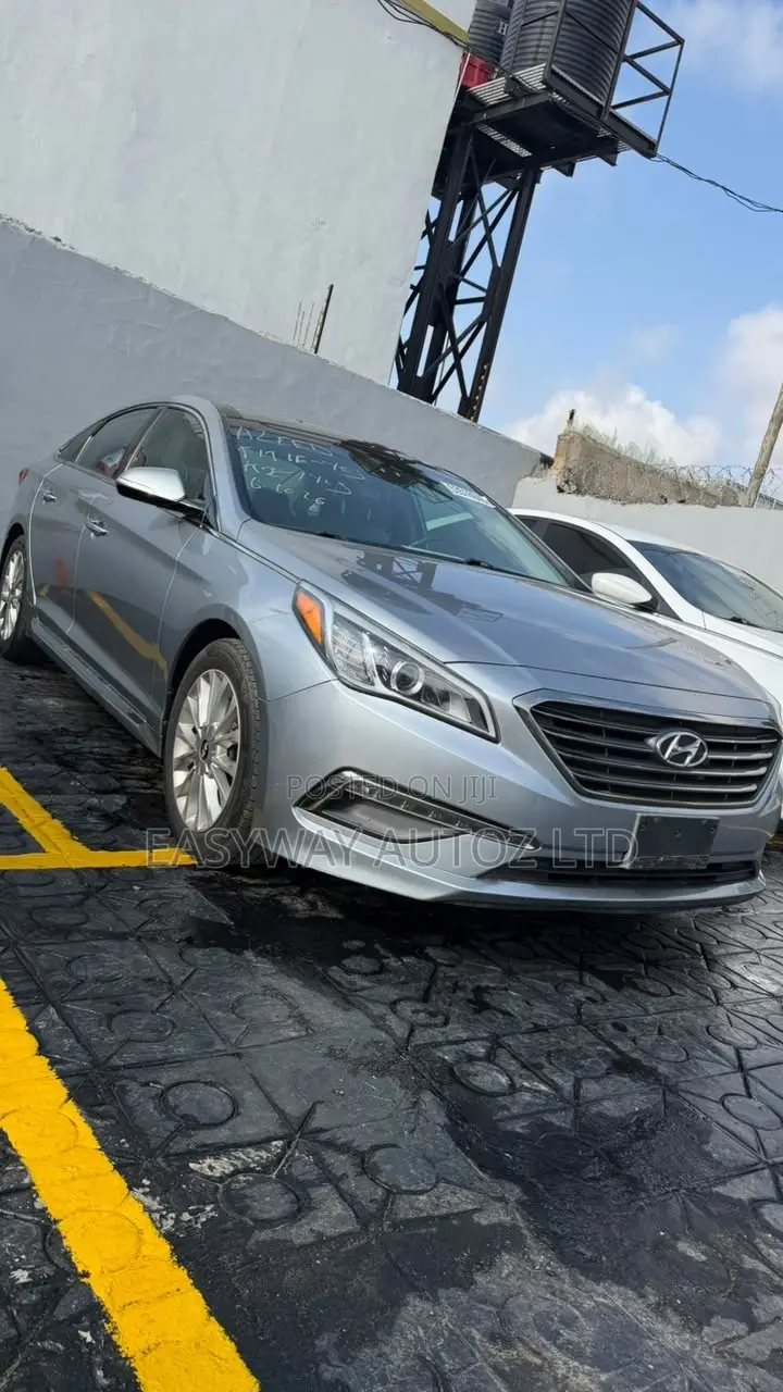 Hyundai Sonata Limited 4dr Sedan (2.4L 4cyl 6A) 2015 Gray