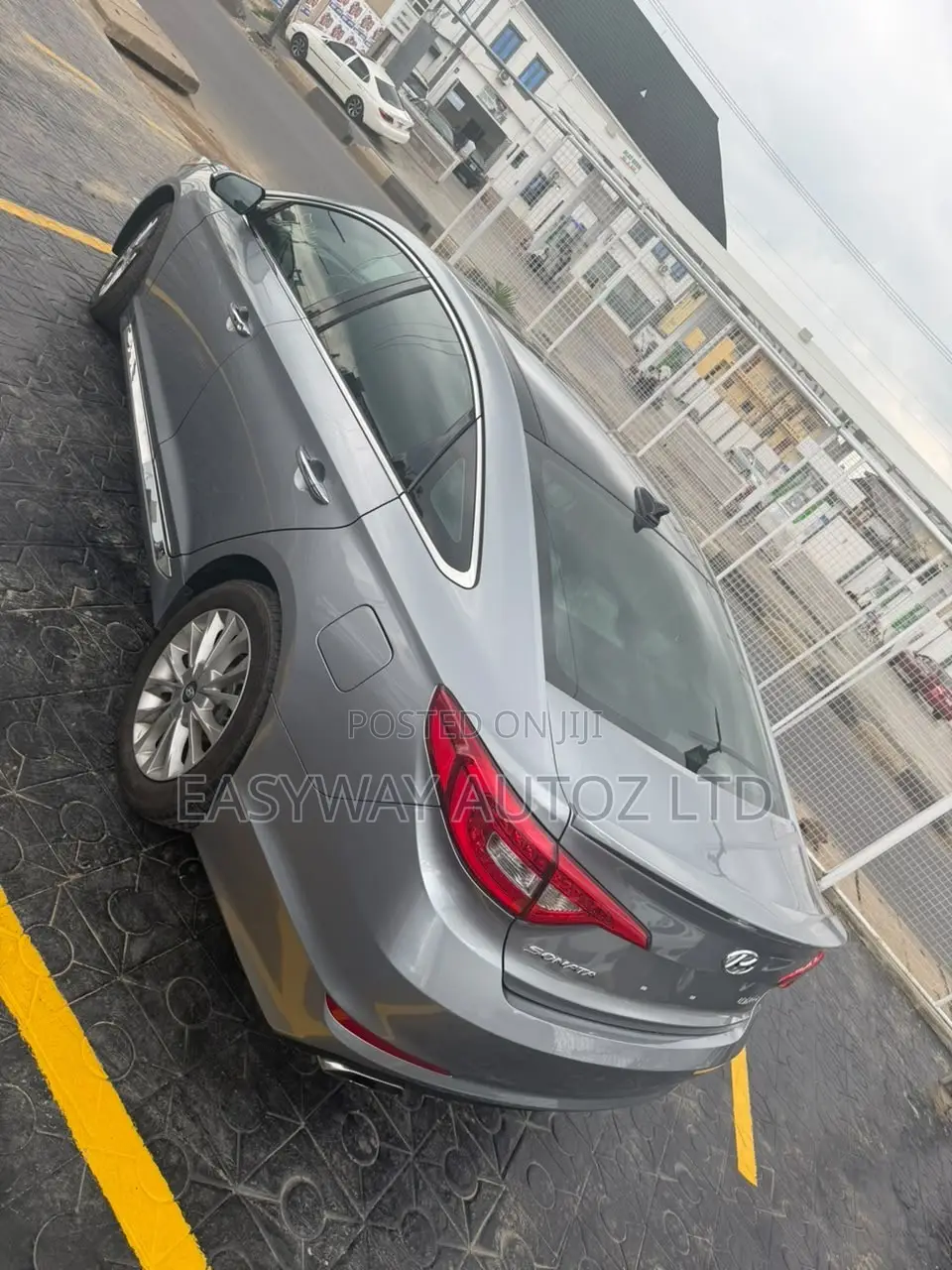 Hyundai Sonata Limited 4dr Sedan (2.4L 4cyl 6A) 2015 Gray