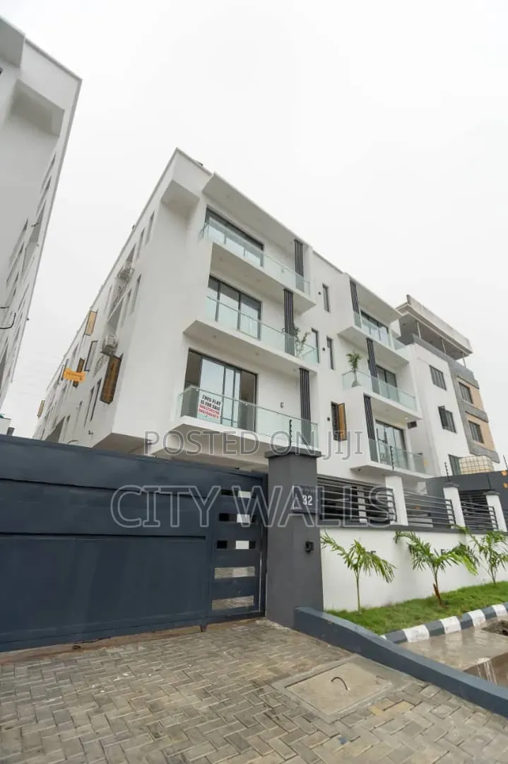 Furnished 3bdrm Block of Flats in Lekki Phase 1 for rent