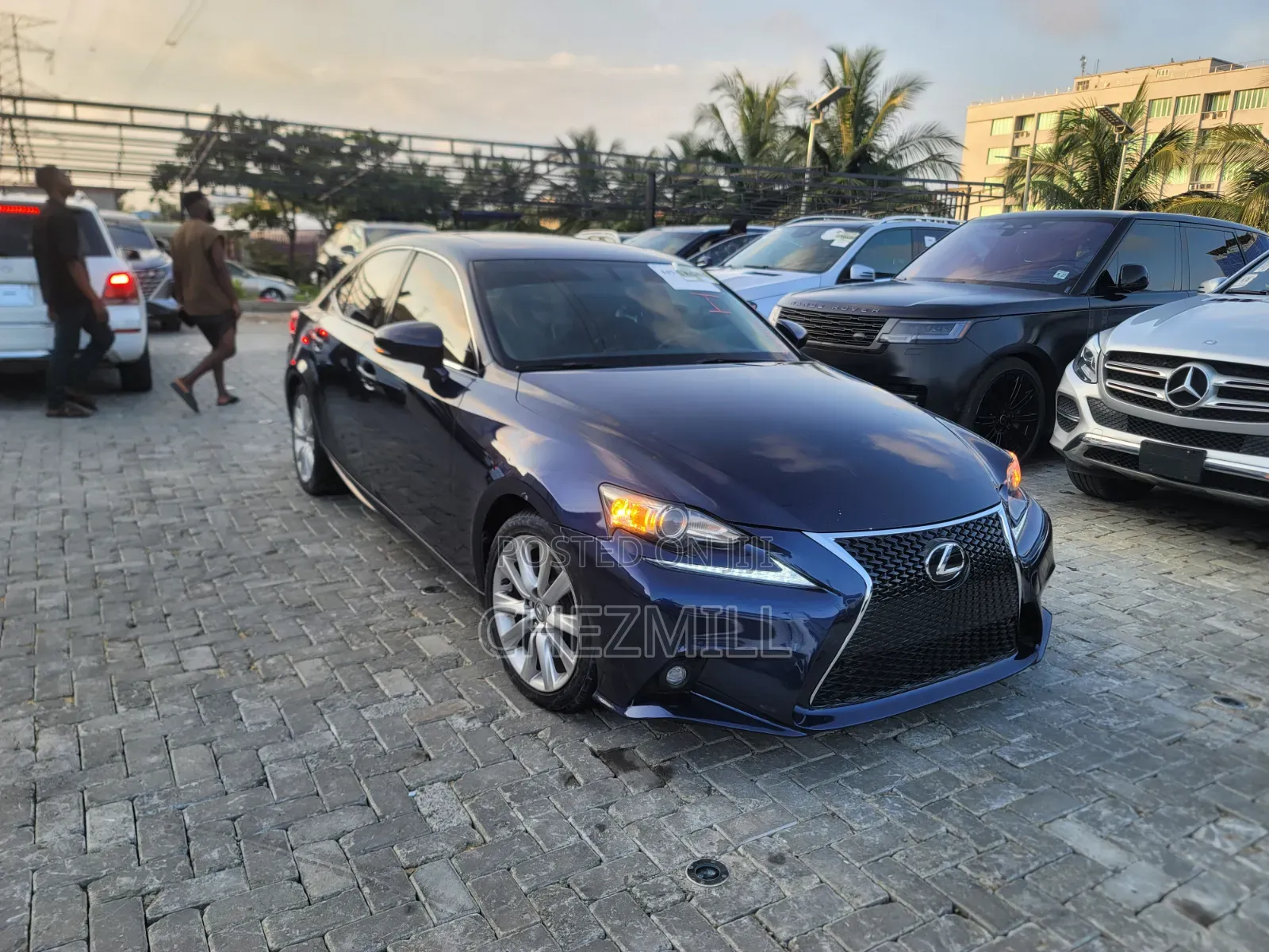 Lexus IS 2015 Blue
